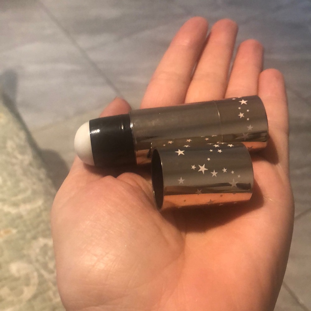 Makeup cream highlight